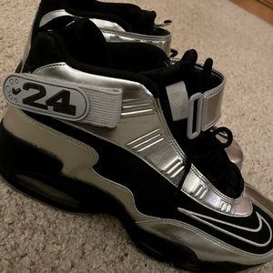 2014 Nike Air Griffey Max 1 ‘Black Metallic’ Size 13.